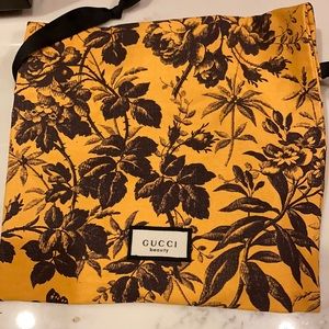 Gucci beauty pouch